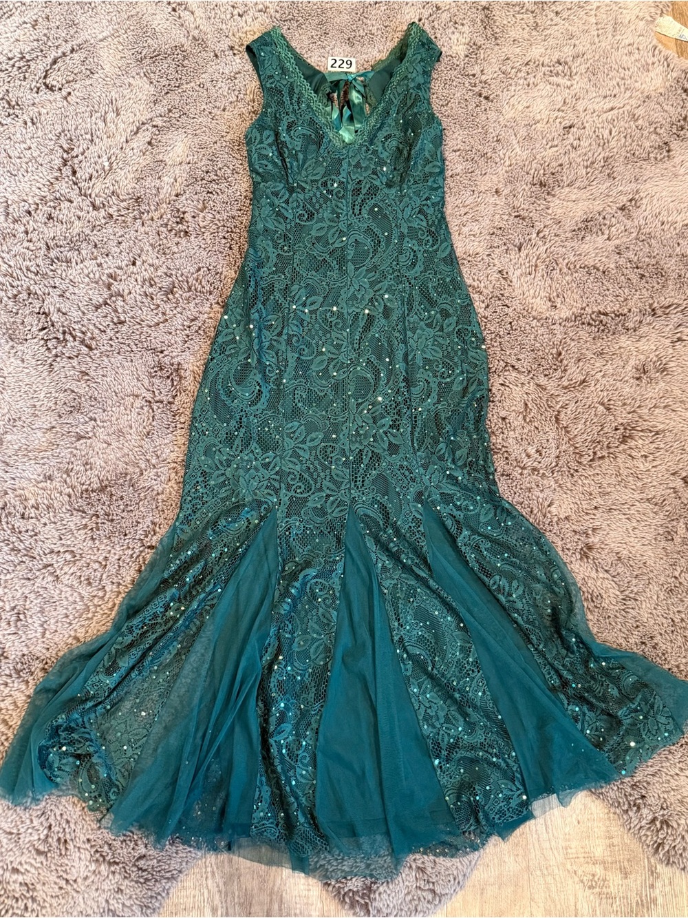 Embellished Green Lace Mermaid Formal Dress